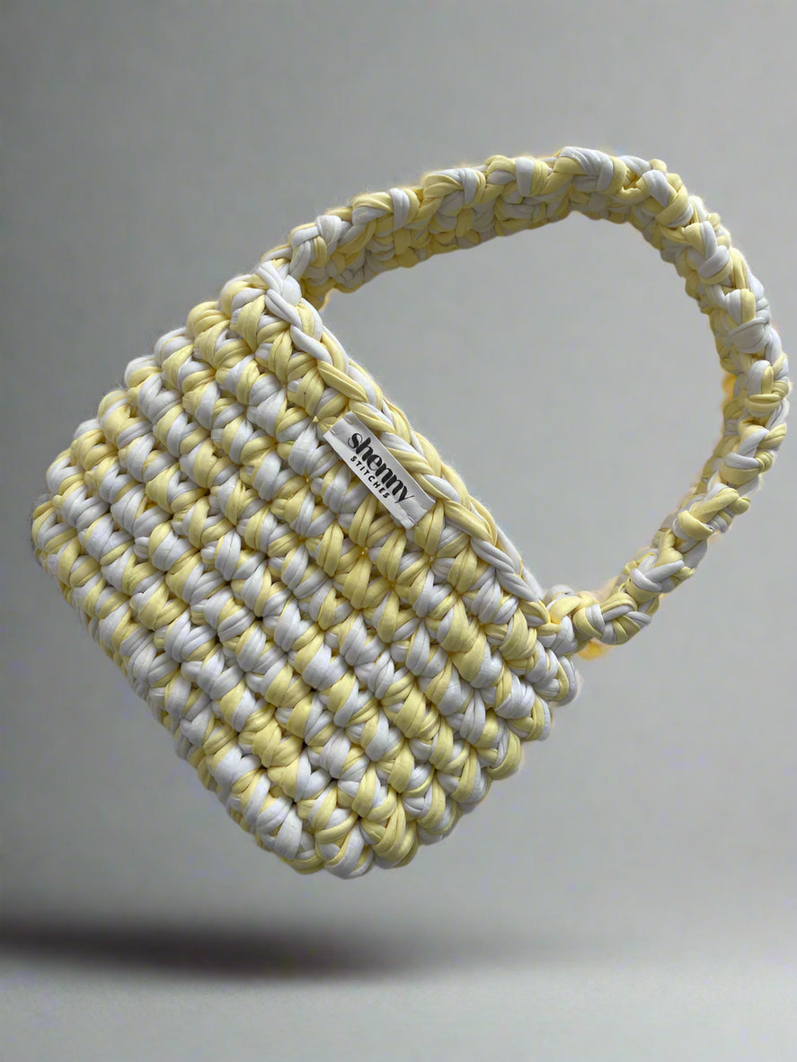 gigi - Pastel Yellow & White