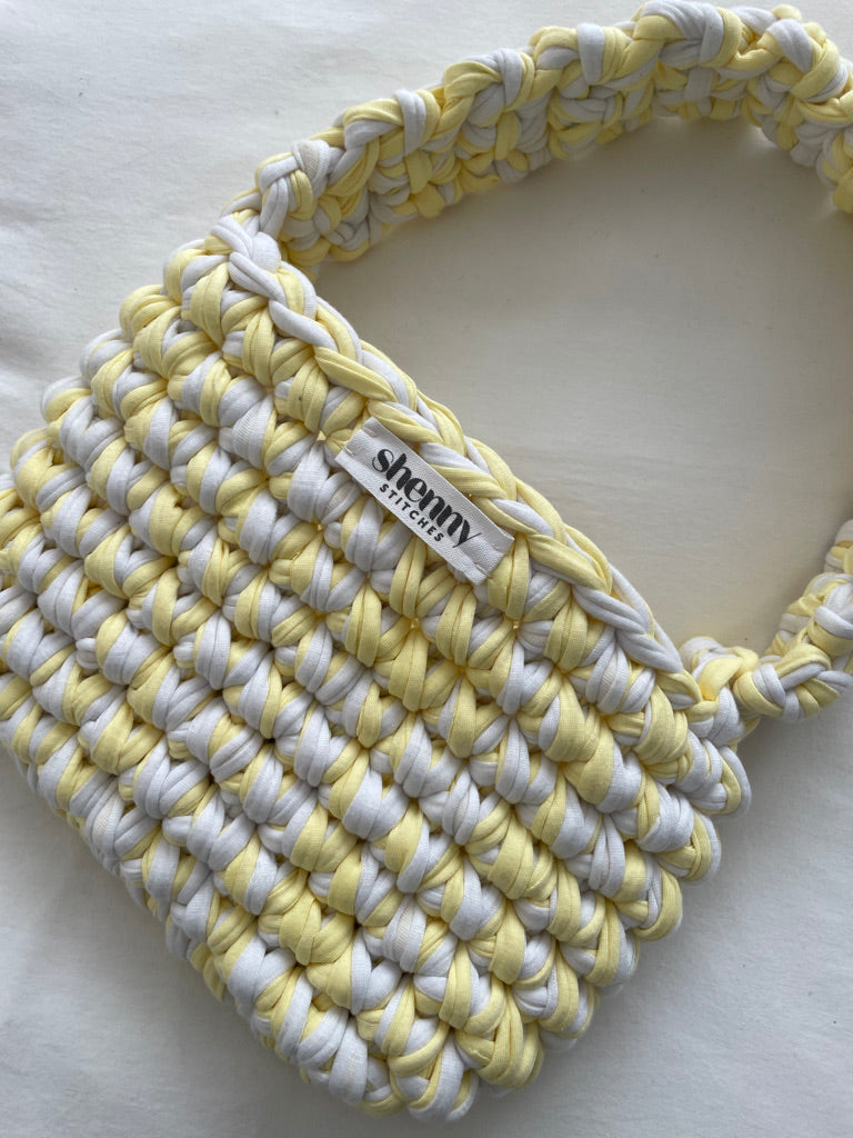 gigi - Pastel Yellow & White