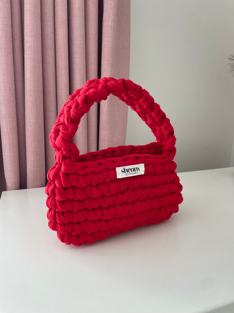 gigi - red