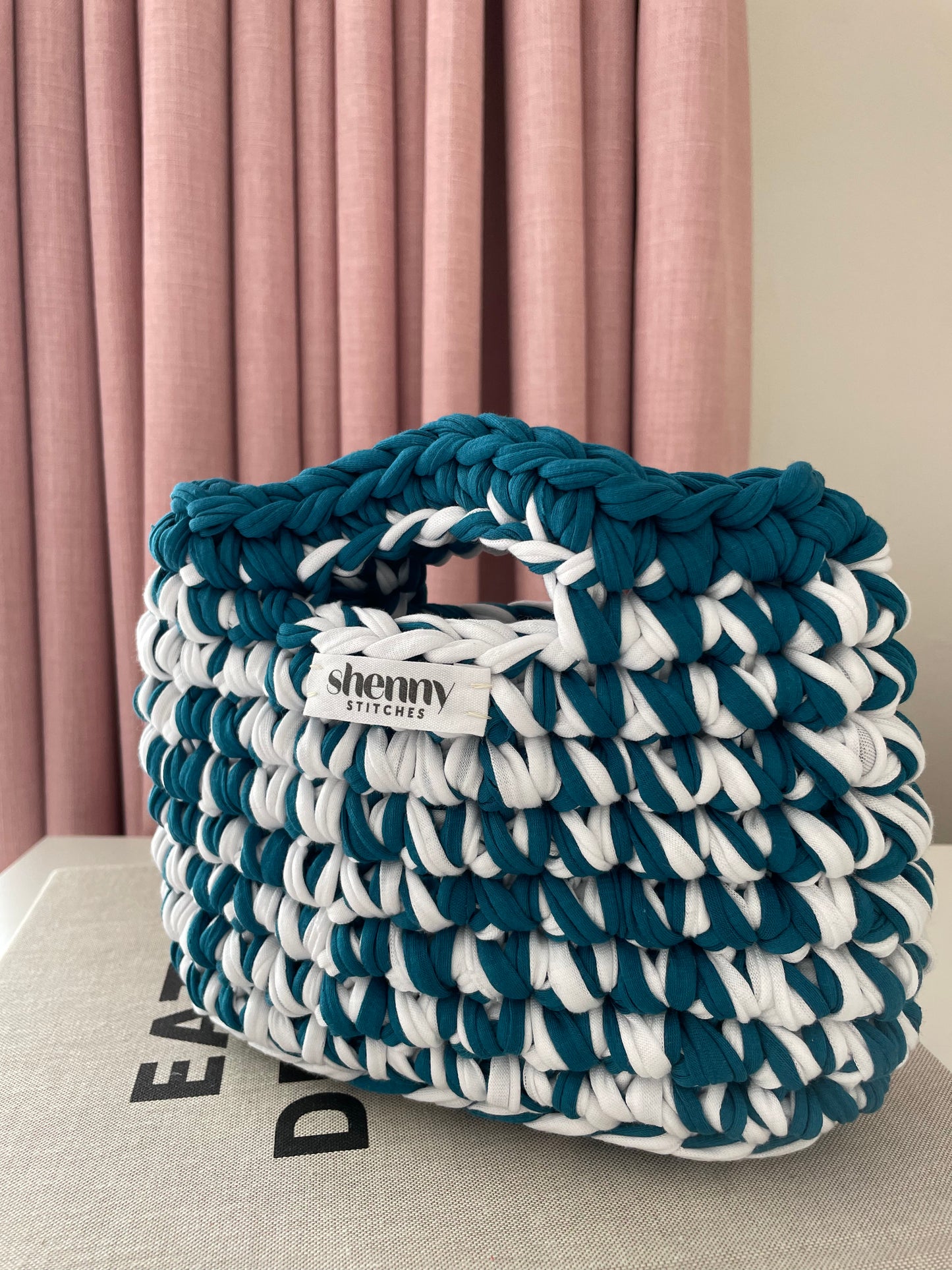 mila- Turquoise & White