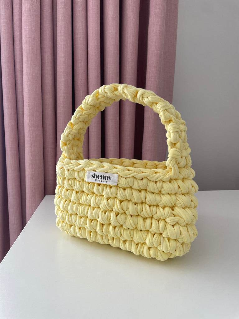 gigi - butter yellow