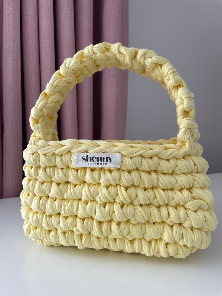 gigi - butter yellow