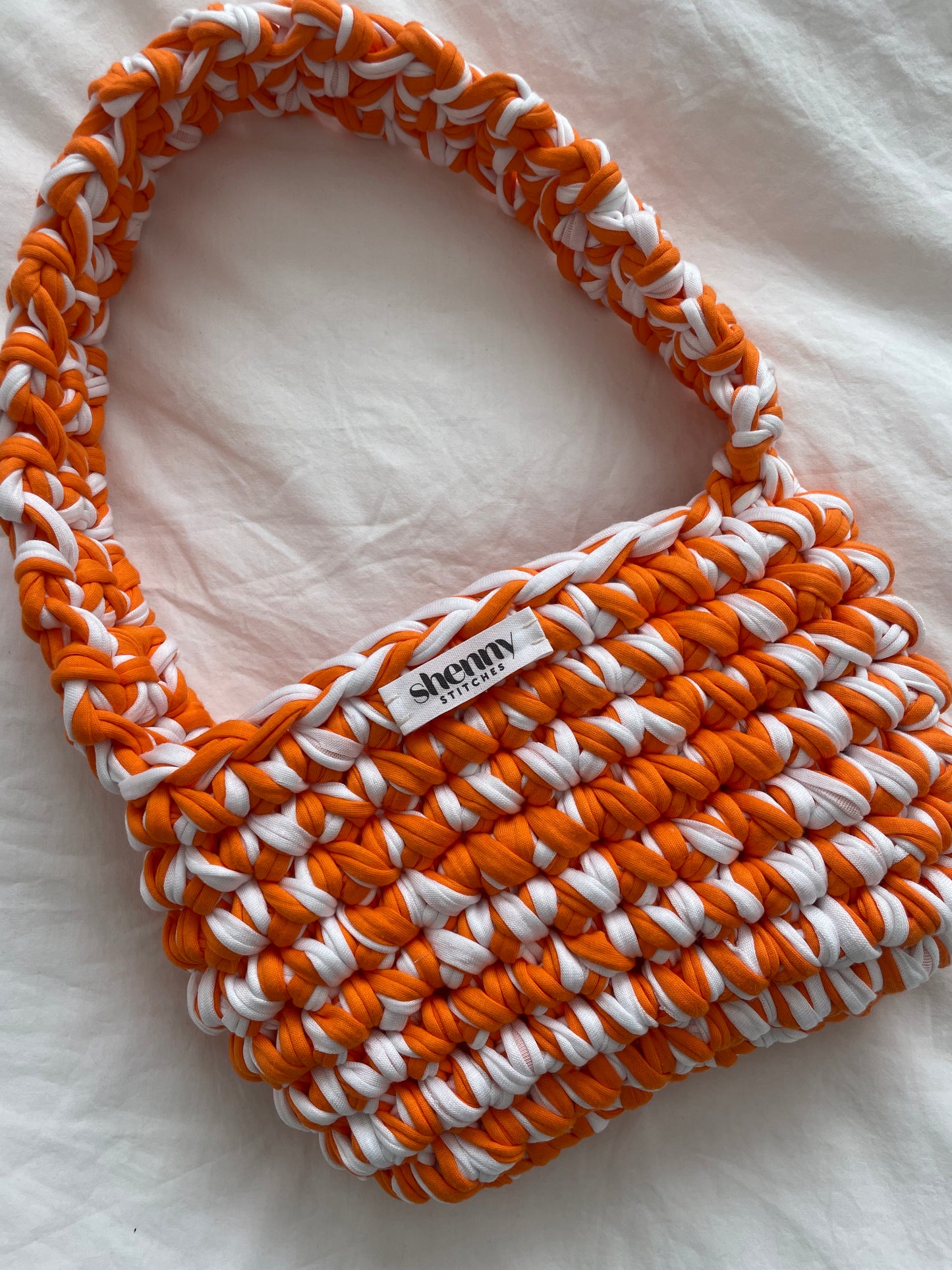 gigi - Orange and White